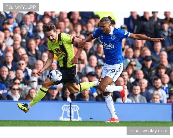 朗斯主帅弗兰克·海斯：对阵马赛的目标是全取三分，争夺欧战席位